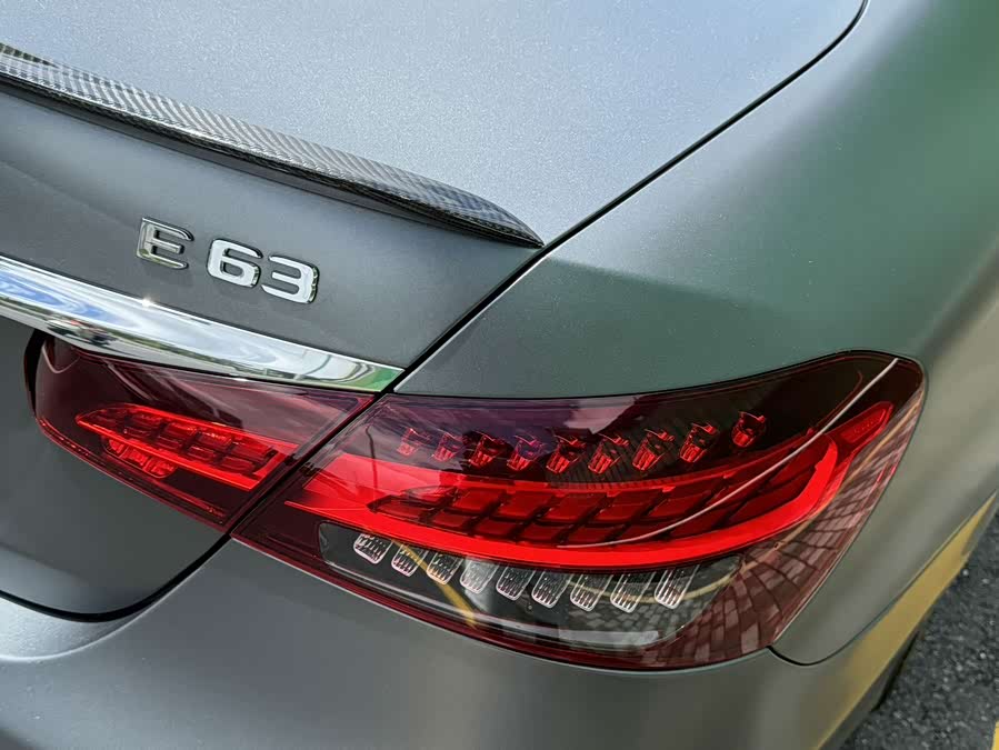 Mercedes-Benz E AMG 2022 immagine di auto #11