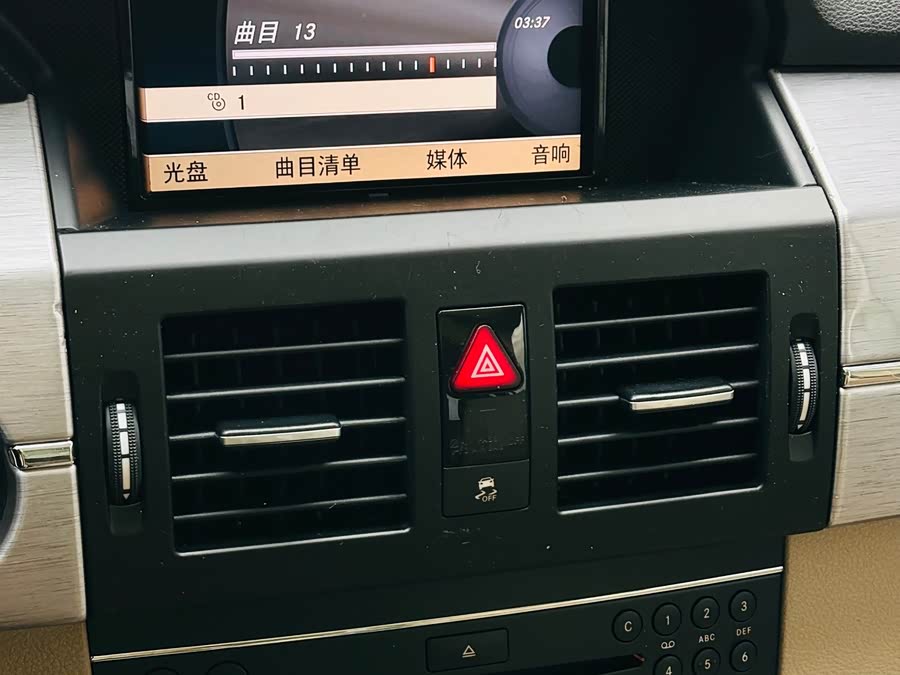 Mercedes-Benz GLK Class (Imported) 2010 #11 Mercedes-Benz GLK Class (Imported) 2010 car image #11