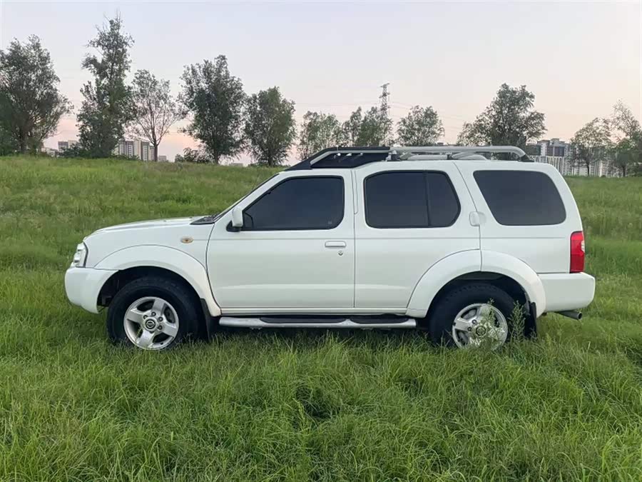 日产 日产帕拉丁 2013 汽车图片 #11