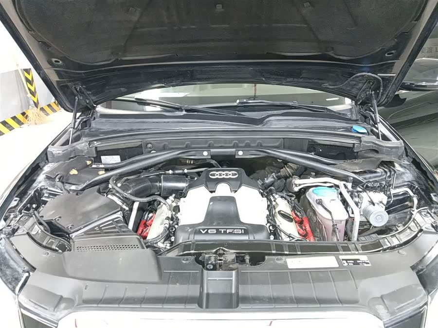 Audi Q5 (Imported) 2016 car image #11