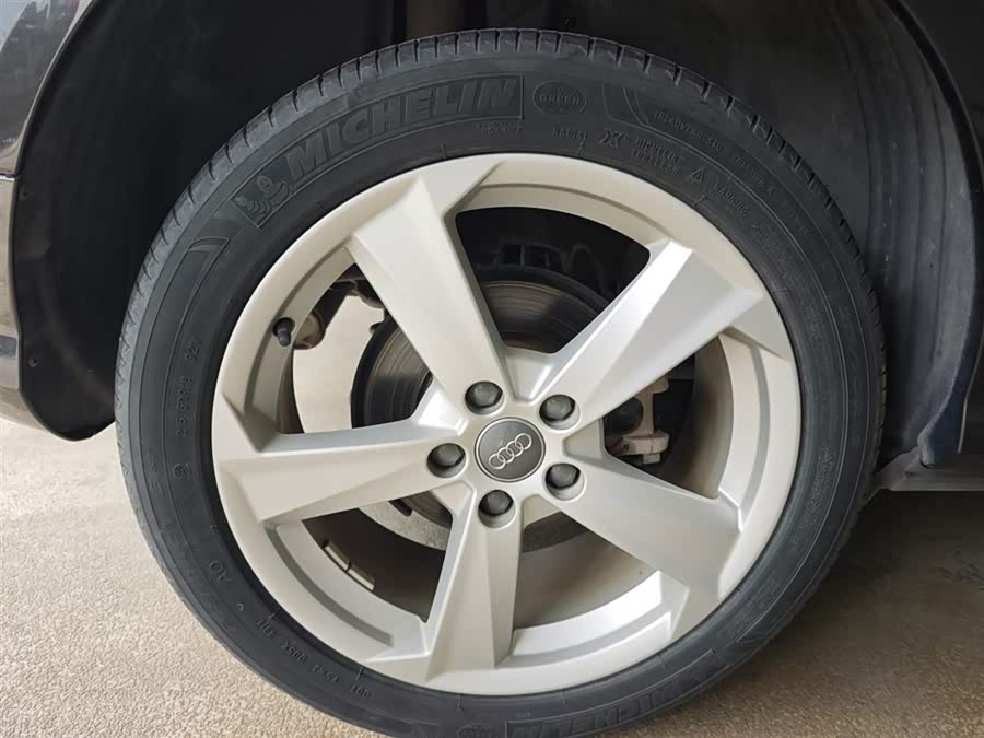 Audi Q2L 2019 immagine di auto #11