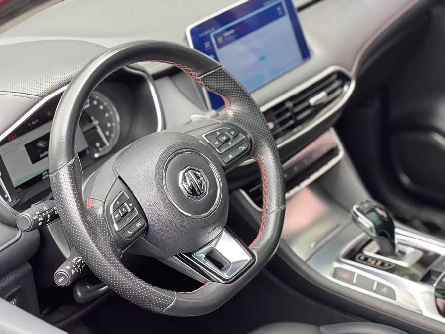 MG HS 2019 car image #11