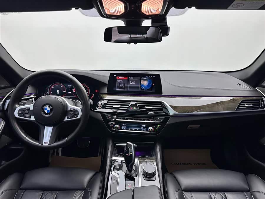BMW 5 Series (Imported) 2018 car image #11