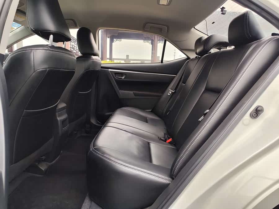 Toyota Corolla 2018 car image #11