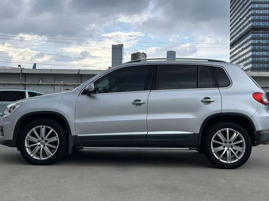 Volkswagen Tiguan 2012 #11 Volkswagen Tiguan 2012 car image #11