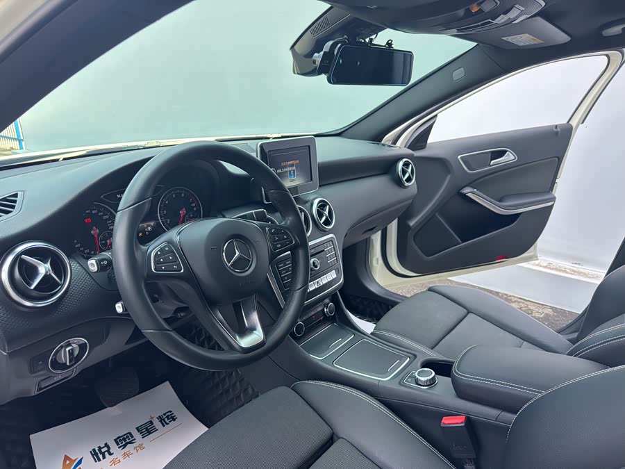 Mercedes-Benz A Class (Imported) 2017 imagem de carro #11