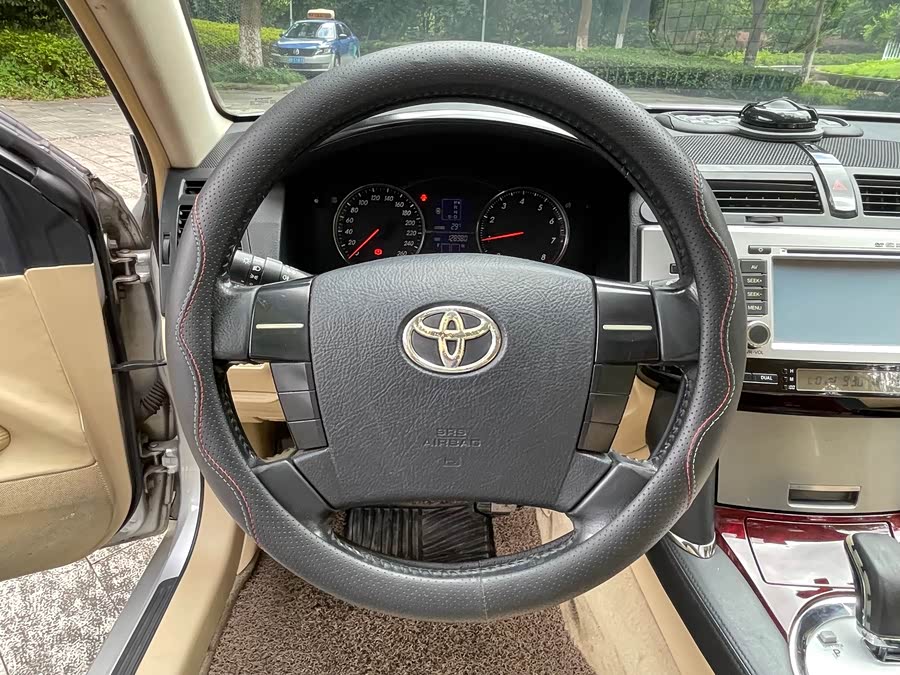 Toyota Reiz 2009 immagine di auto #11