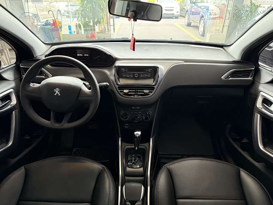 Peugeot 2008 2014 image de voiture #11