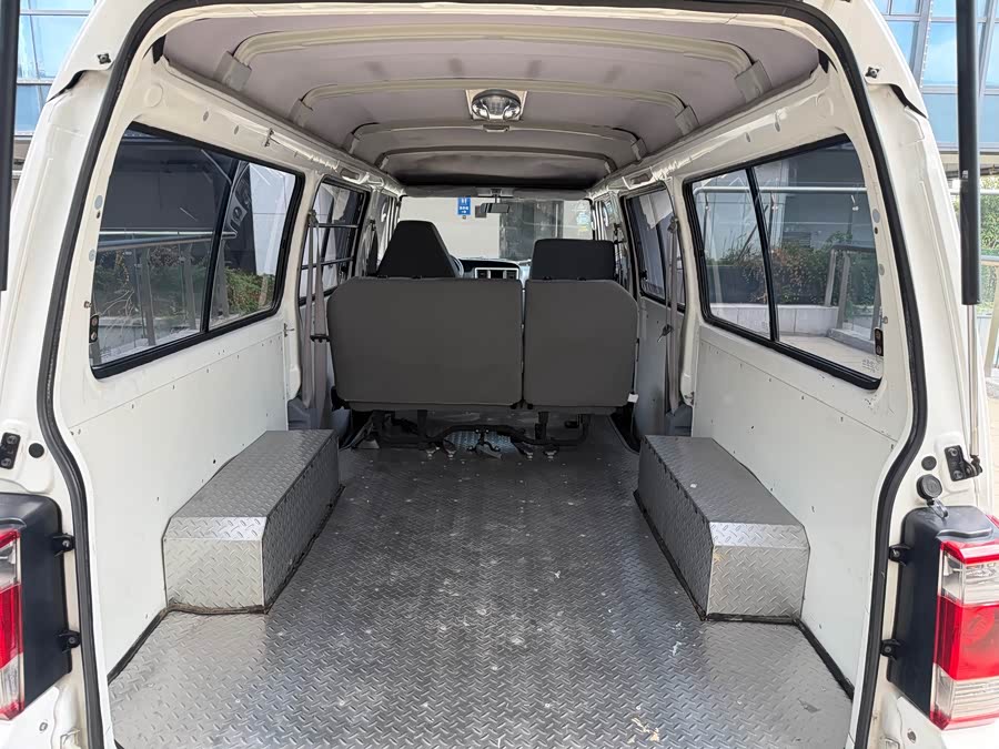 Soueast Delica 2012 car image #11