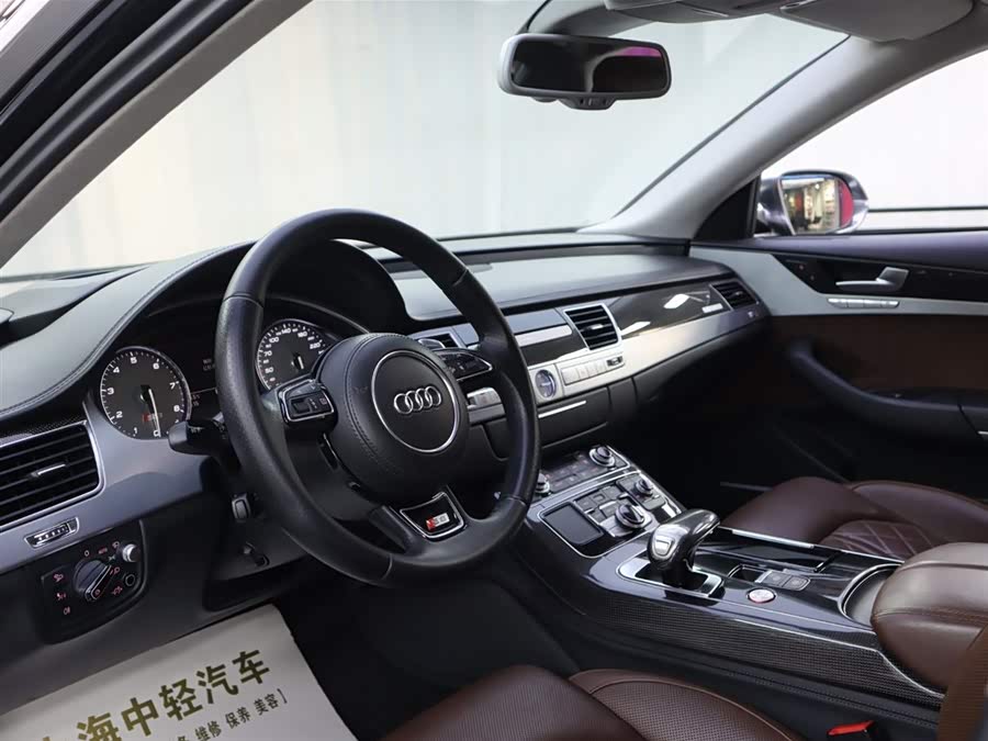 Audi S8 2015 car image #11