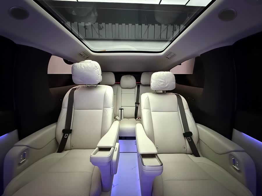 理想汽车 理想MEGA 2025 汽车图片 #11