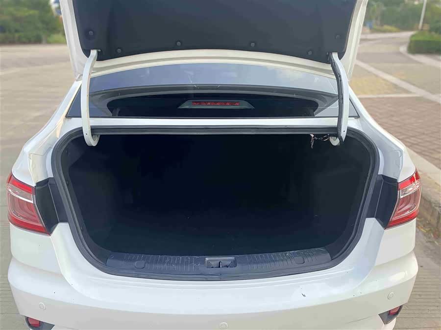 Changan Eado DT 2019 car image #11