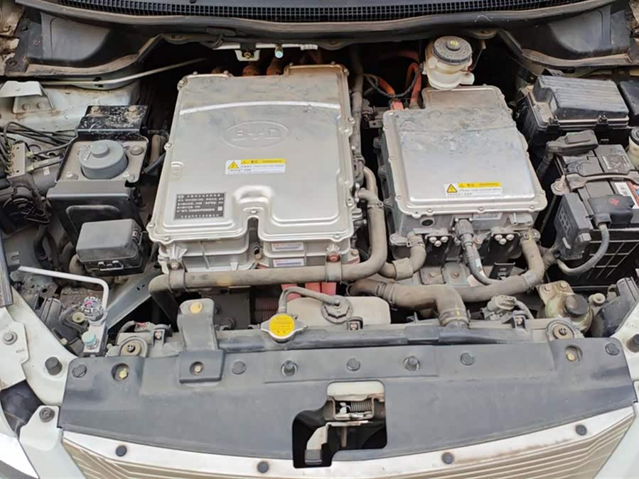 BYD e6 2016 #11 BYD e6 2016 car image #11