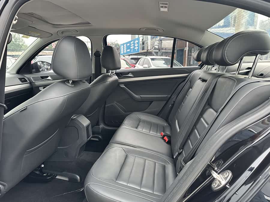 Volkswagen Lavida 2018 car image #11