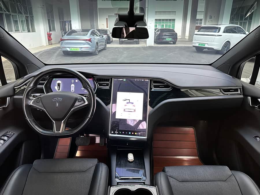 Tesla Model X 2017 #11 Tesla Model X 2017 car image #11