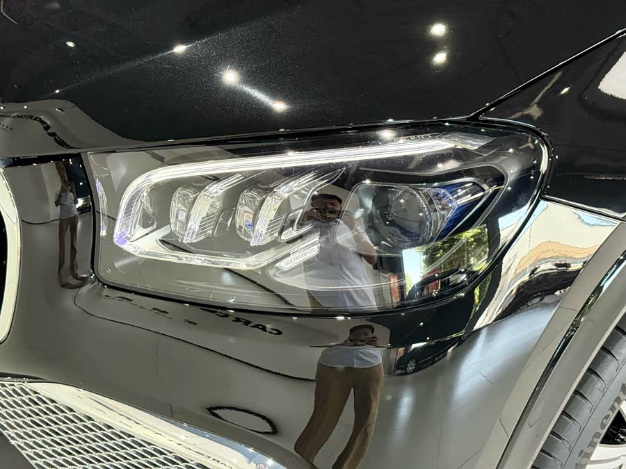 Mercedes-Benz Maybach GLS 2023 car image #11