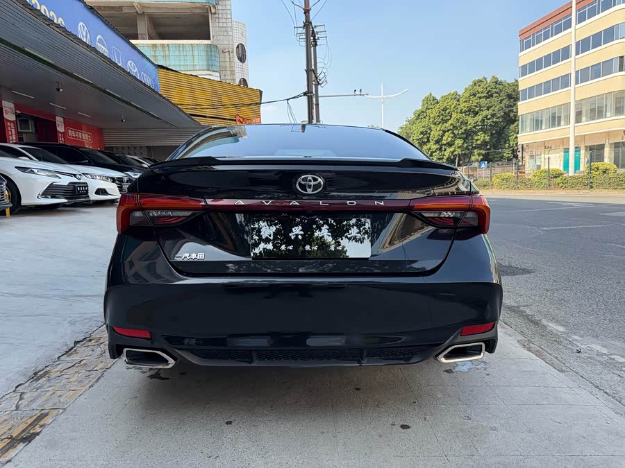 Toyota Avalon 2021 car image #11