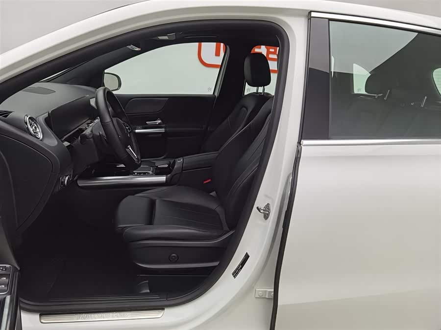 Mercedes-Benz B Class 2021 car image #11