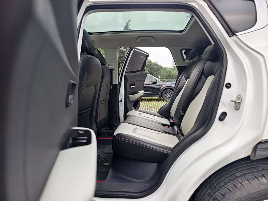 Haval H2s 2018 car image #11