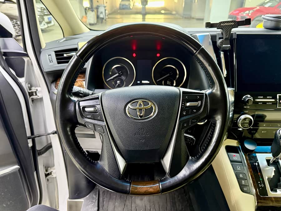 Toyota Alphard 2020 #11 Toyota Alphard 2020 car image #11