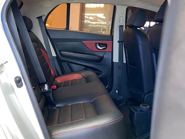 Haval H1 2015 car image #11