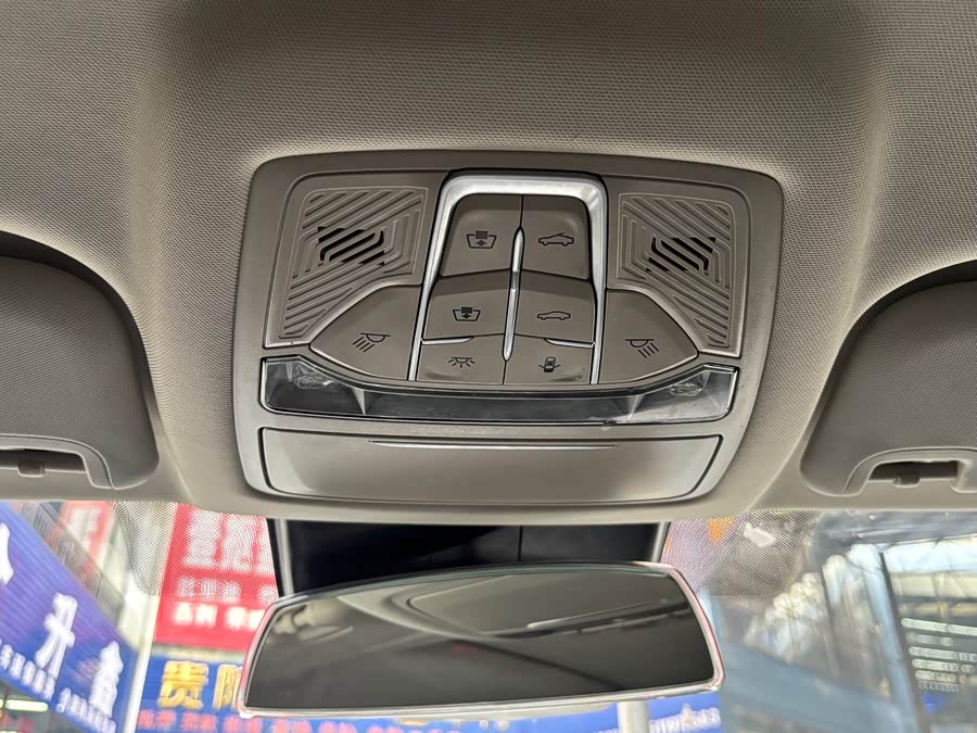 2023 car image #11