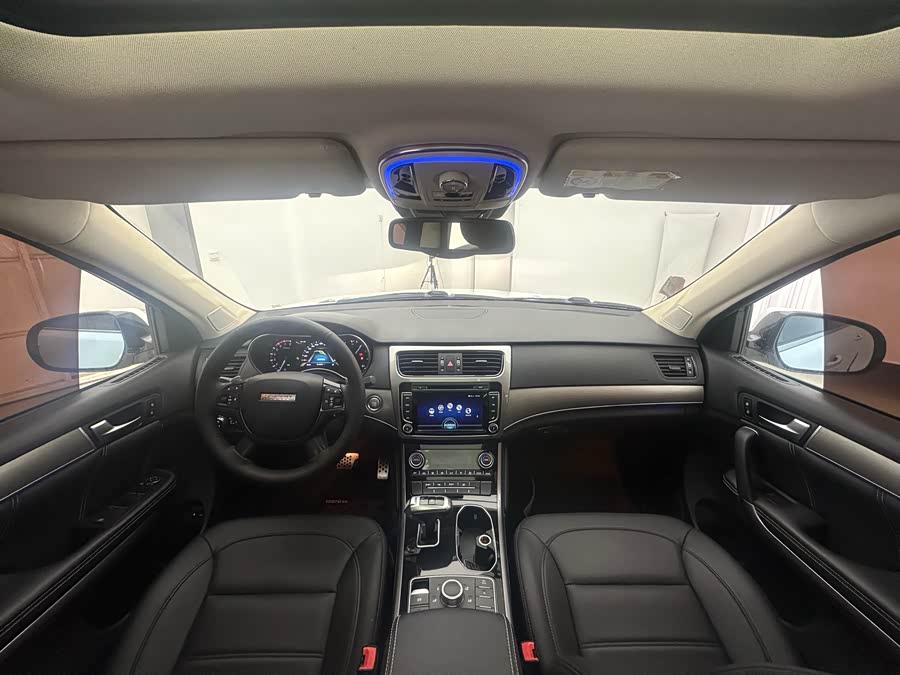 Haval H8 2017 car image #11