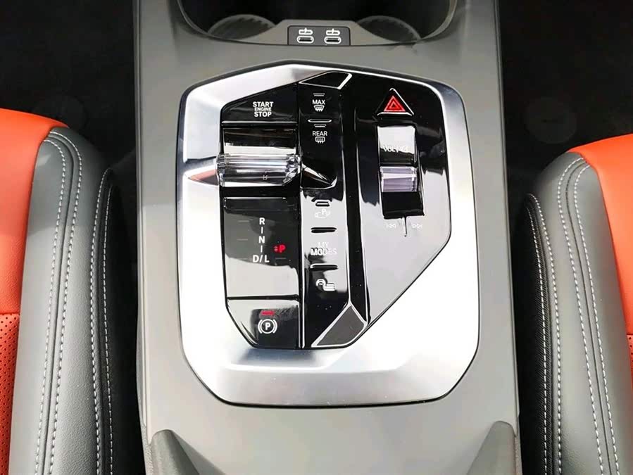 BMW 2 Series 2025 immagine di auto #11