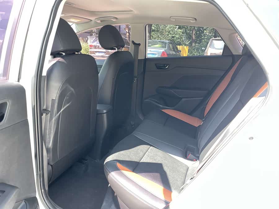 Hyundai Verna RV 2017 car image #11