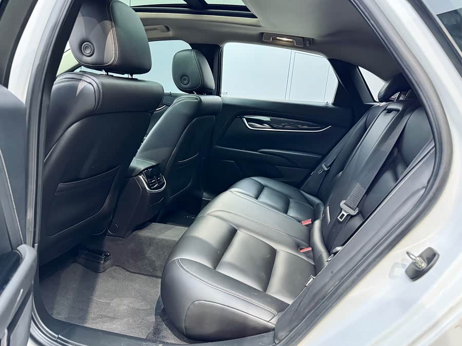 2018 #11 2018 car image #11