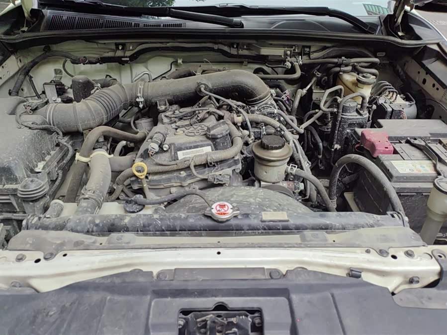 Toyota Fortuner 2018 immagine di auto #11