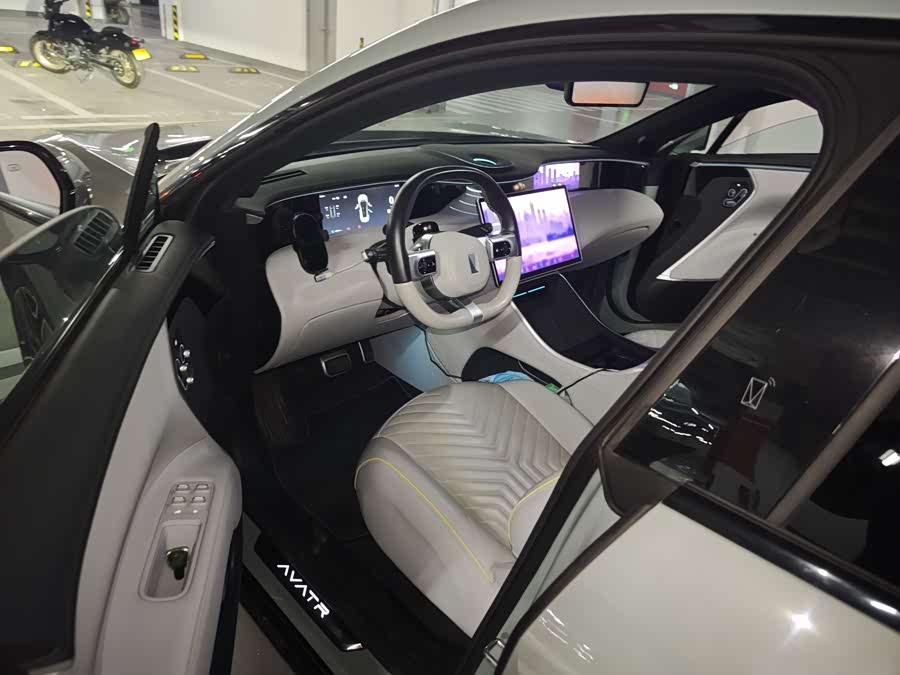 Avatr 11 2022 #11 Avatr 11 2022 car image #11