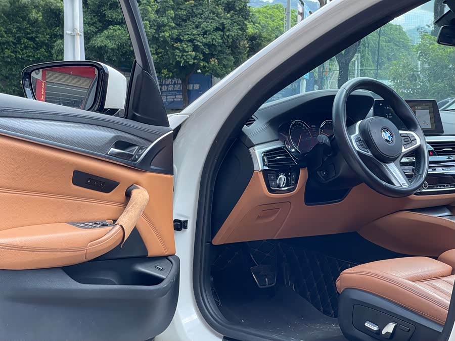 BMW 5 Series (Imported) 2018 #11 BMW 5 Series (Imported) 2018 car image #11