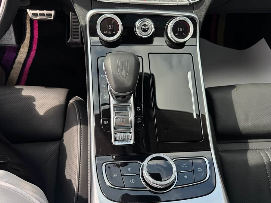 HongQi H9 2024 car image #11