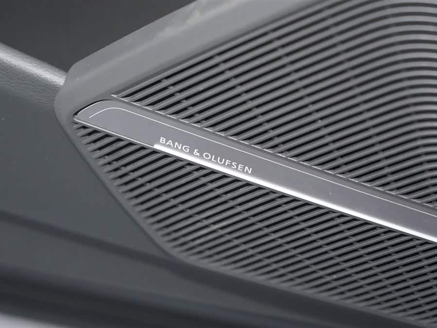 Audi Q5L Sportback 2023 car image #11