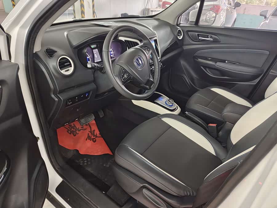 Changan CS15 EV 2018 immagine di auto #11