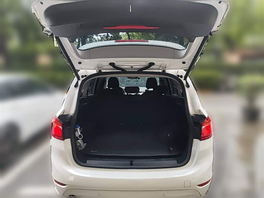 BMW 2 Series Gran Tourer 2015 car image #11