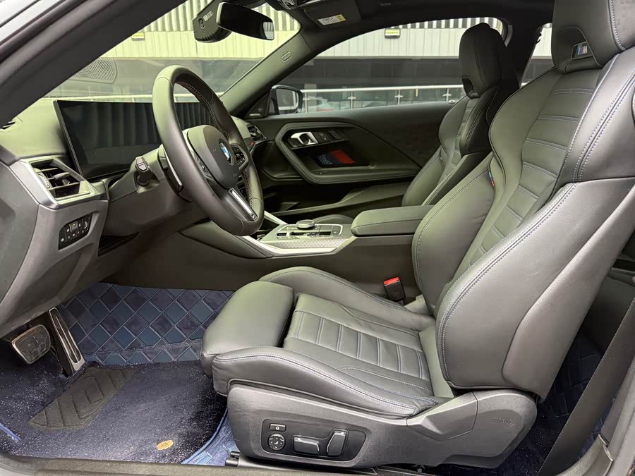 BMW M240i 2024 immagine di auto #11