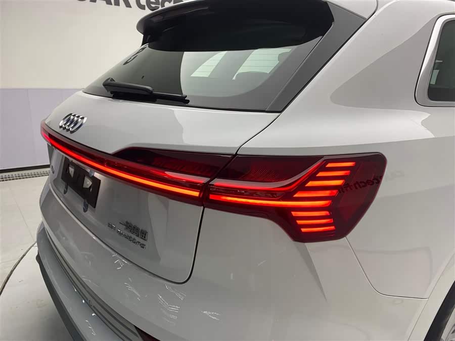 Mercedes-Benz SLK AMG 2025 #11 Mercedes-Benz SLK AMG 2025 صورة سيارة #11