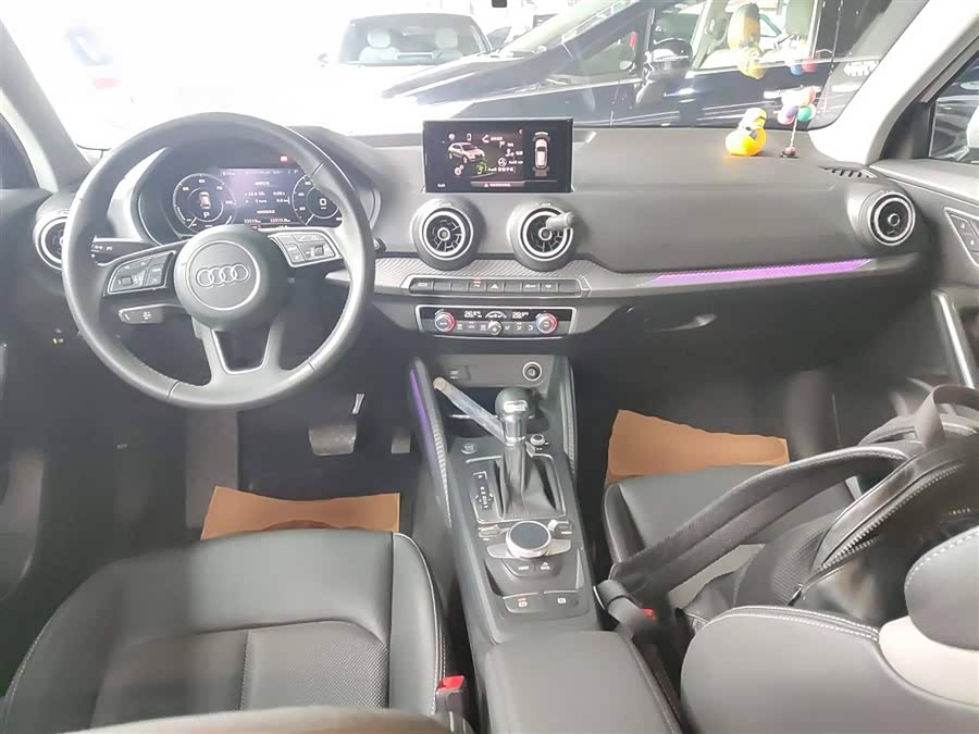 Audi Q2L e-tron 2020 #11 Audi Q2L e-tron 2020 car image #11