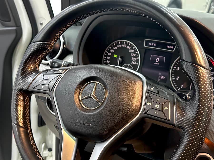 Mercedes-Benz B Class 2014 #11 Mercedes-Benz B Class 2014 car image #11