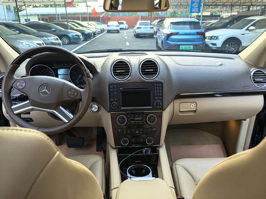 Mercedes-Benz GL Class 2008 car image #11