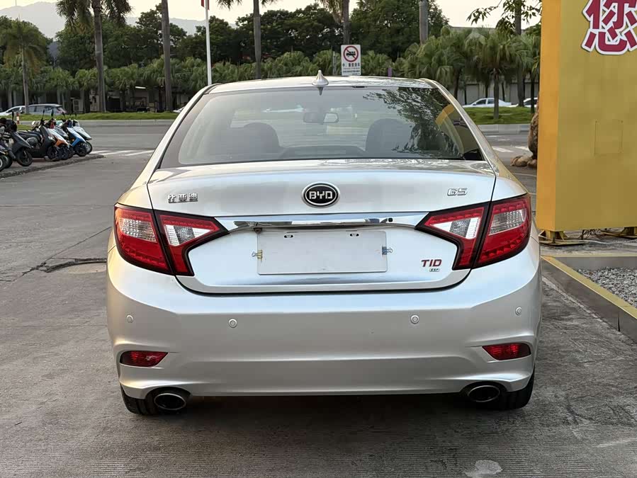 BYD G5 2014 #11 BYD G5 2014 изображение автомобиля #11