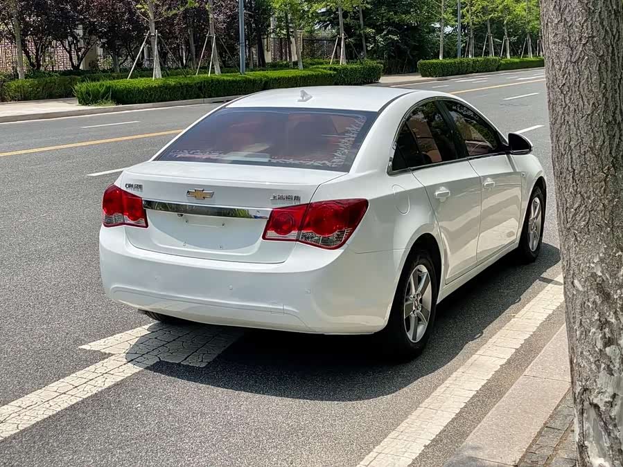 Chevrolet Cruze 2012 immagine di auto #11