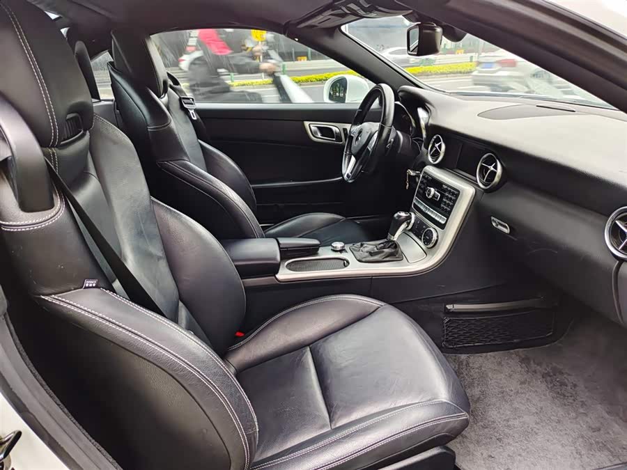 Mercedes-Benz SLK Class 2015 car image #11