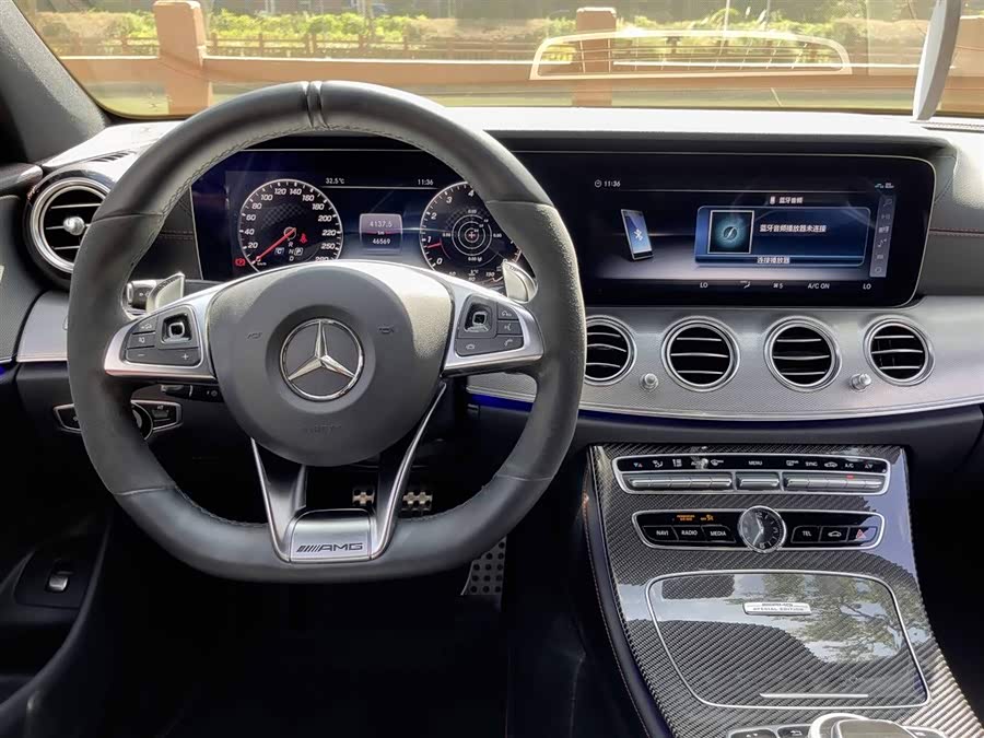 Mercedes-Benz E AMG 2018 immagine di auto #11