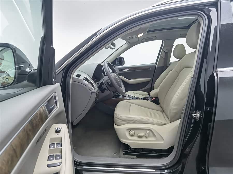 Audi Q5 (Imported) 2011 #11 Audi Q5 (Imported) 2011 car image #11