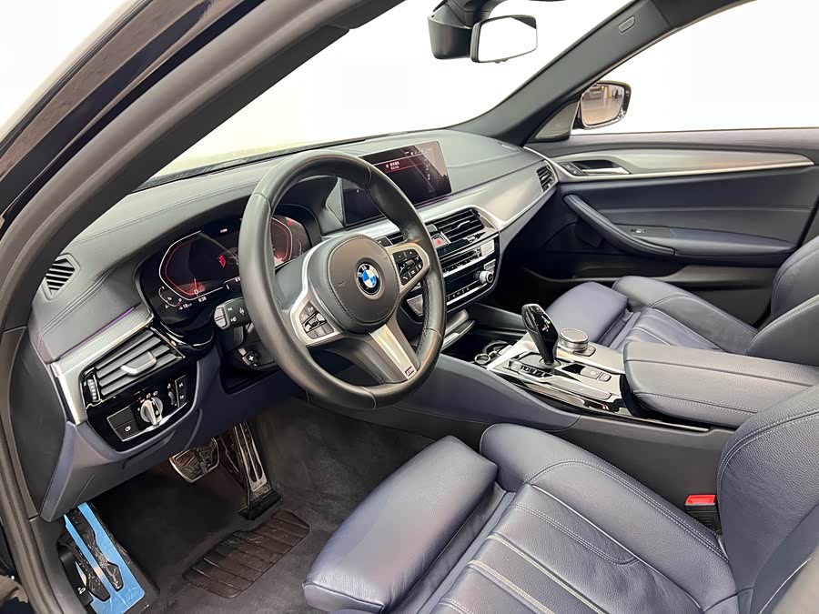 BMW 5 Series (Imported) 2019 #11 BMW 5 Series (Imported) 2019 car image #11