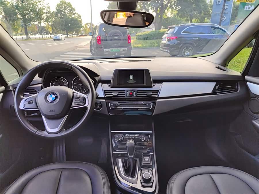 BMW 2 Series Tourer 2018 #11 BMW 2 Series Tourer 2018 car image #11