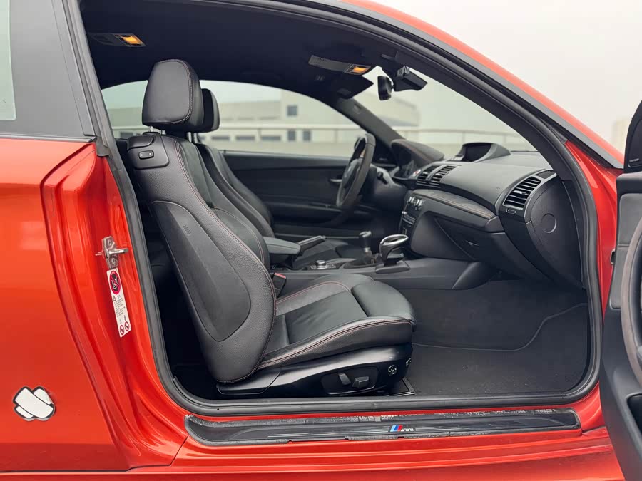 BMW 1 Series M 2012 car image #11